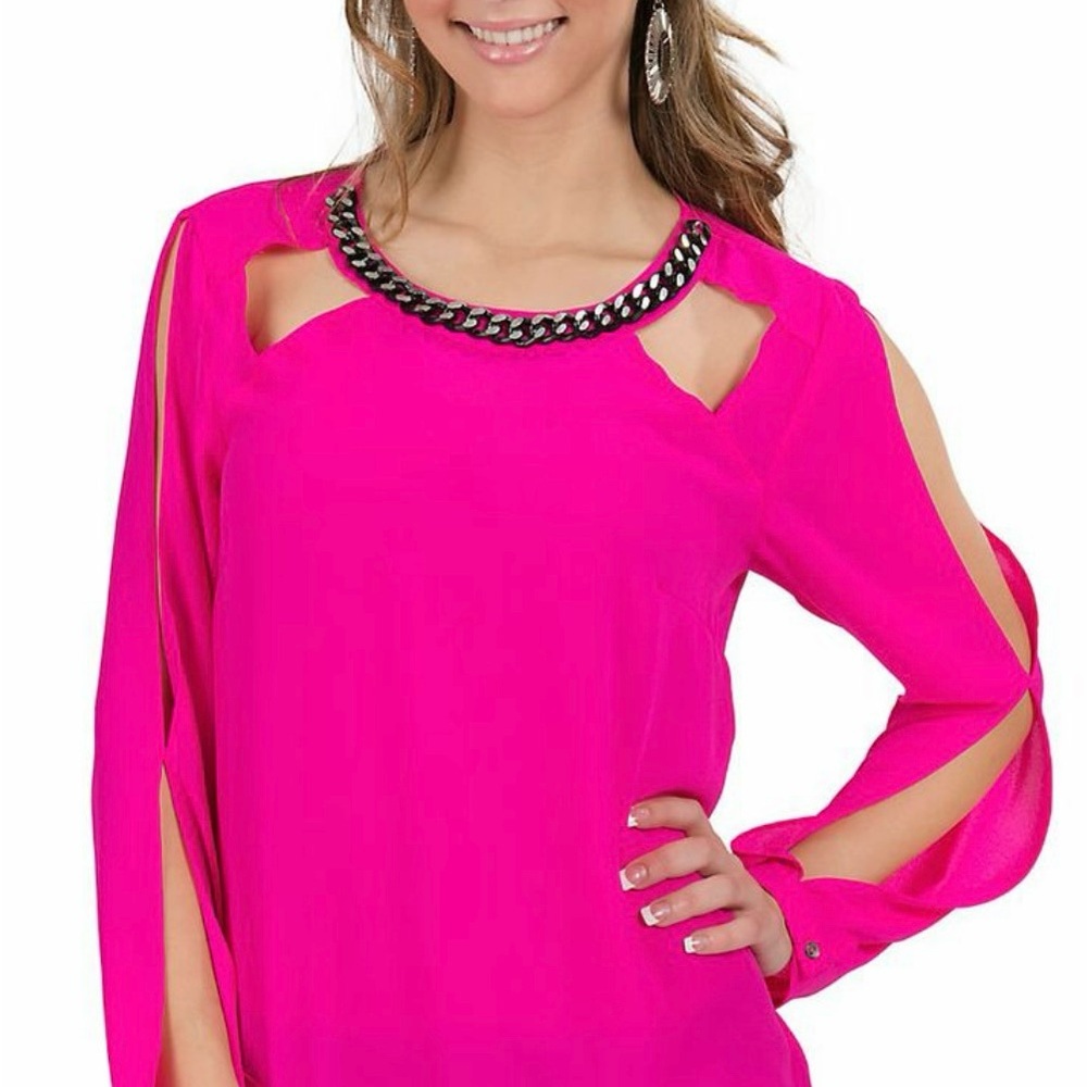 Karlie Fuchsia Chain-Accent Blouse